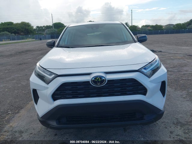 Toyota RAV4 LE 2024 2T3H1RFV3RW313155 Image 6