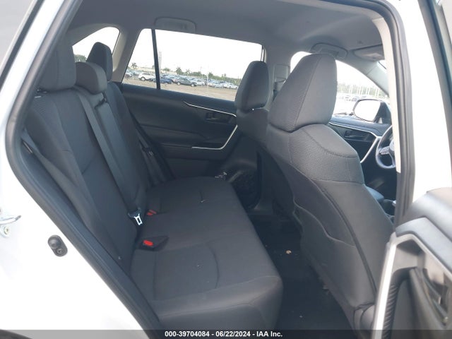 Toyota RAV4 LE 2024 2T3H1RFV3RW313155 Image 8