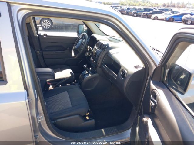 1C4NJPBB6FD171945 Jeep Patriot Sport