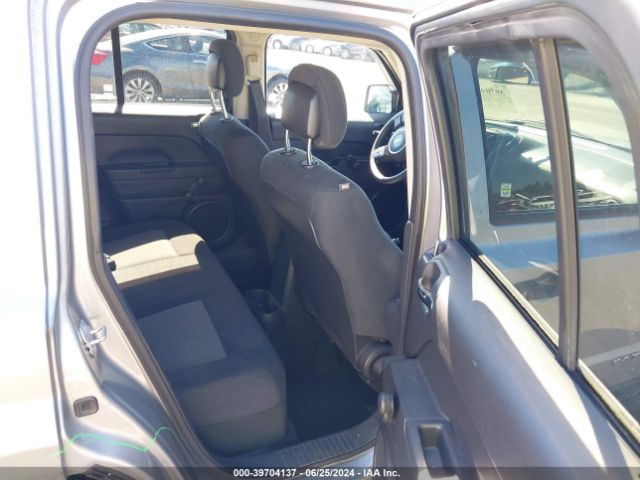 1C4NJPBB6FD171945 Jeep Patriot Sport