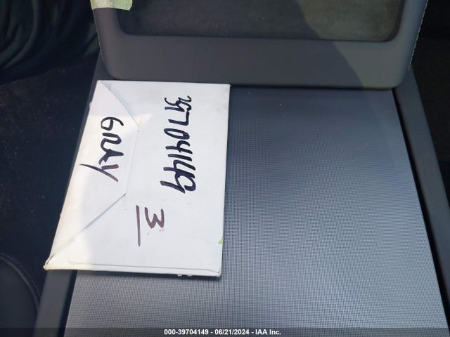 2024 TESLA MODEL 3 5YJ3E1EA0RF750647 Photo 10