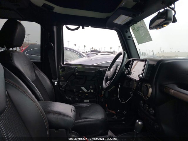 1C4BJWEG7GL288820 Jeep Wrangler Unlimited 75th Anniversary