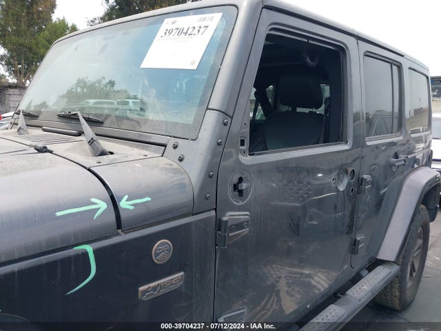 1C4BJWEG7GL288820 Jeep Wrangler Unlimited 75th Anniversary