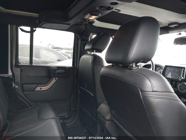 1C4BJWEG7GL288820 Jeep Wrangler Unlimited 75th Anniversary
