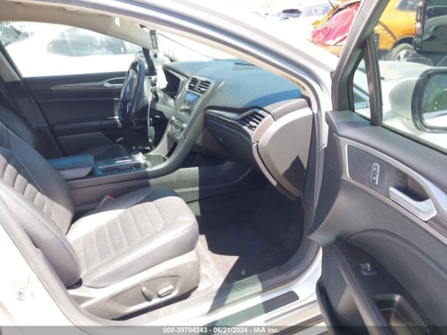 3FA6P0PUXHR129735 Ford Fusion Energi Se Luxury