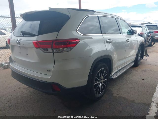 5TDKZRFH5HS522888 Toyota Highlander Se