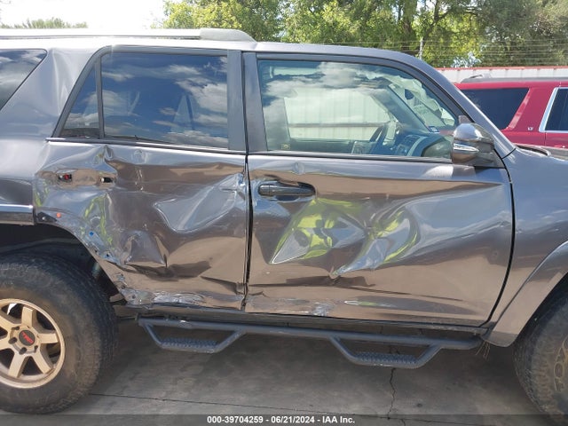 Toyota 4runner Sr5 Premium 2016 JTEZU5JR7G5116553 Image 13
