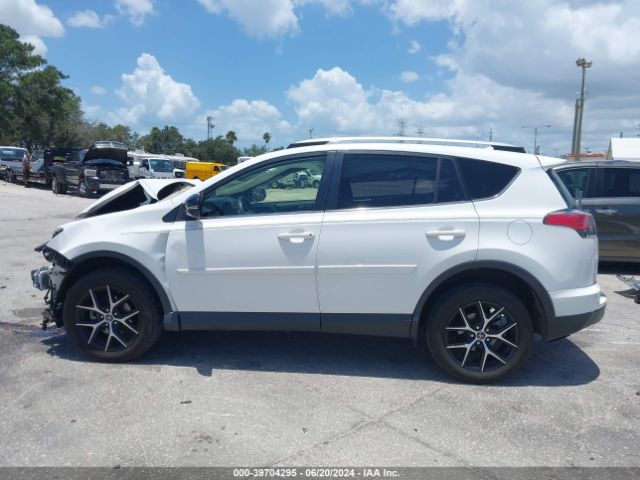 JTMJFREV1JJ258843 Toyota RAV4 SE