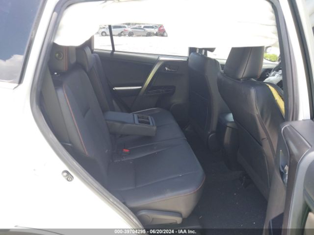 JTMJFREV1JJ258843 Toyota RAV4 SE