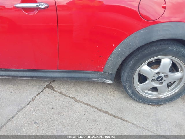 2009 MINI COOPER CLUBMAN WMWML33509TX35958 Photo 5