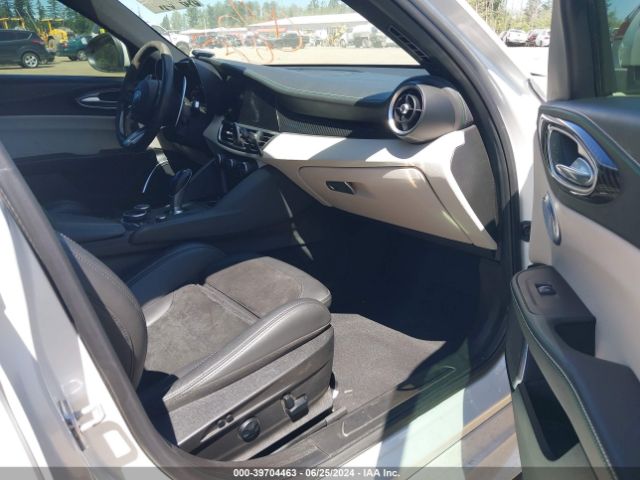 ZARFAEAV0J7586244 Alfa Romeo Giulia Quadrifoglio Rwd