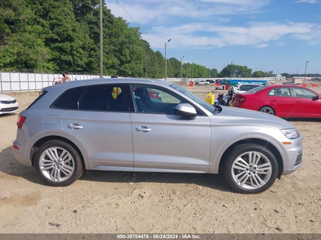 WA1ANAFY4J2004688 Audi Q5 2.0t Premium/2.0t Tech Premium