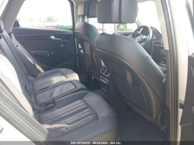 WA1ANAFY4J2004688 Audi Q5 2.0t Premium/2.0t Tech Premium