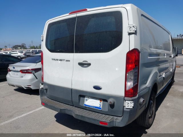 1FTYR2ZMXFKB12263 Ford Transit-250