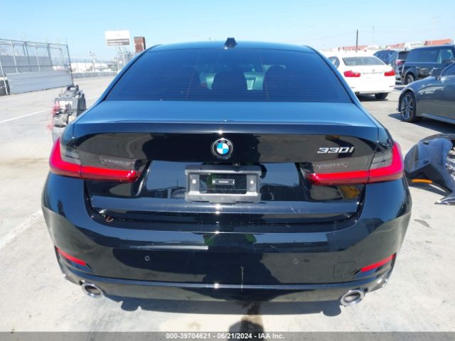 3MW69FF08R8E36623 BMW 3 Series 330i
