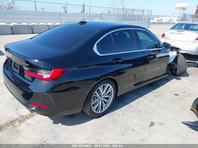 3MW69FF08R8E36623 BMW 3 Series 330i