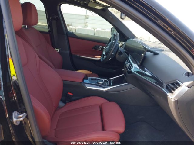 3MW69FF08R8E36623 BMW 3 Series 330i