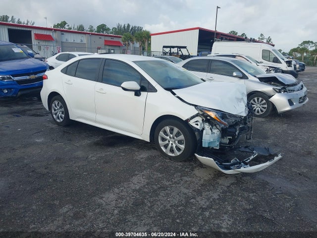 Toyota COROLLA LE 2022 JTDEPMAE3N3005248 главное изображение