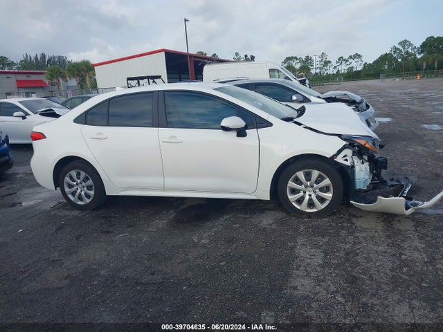 Toyota COROLLA LE 2022 JTDEPMAE3N3005248 Image 13