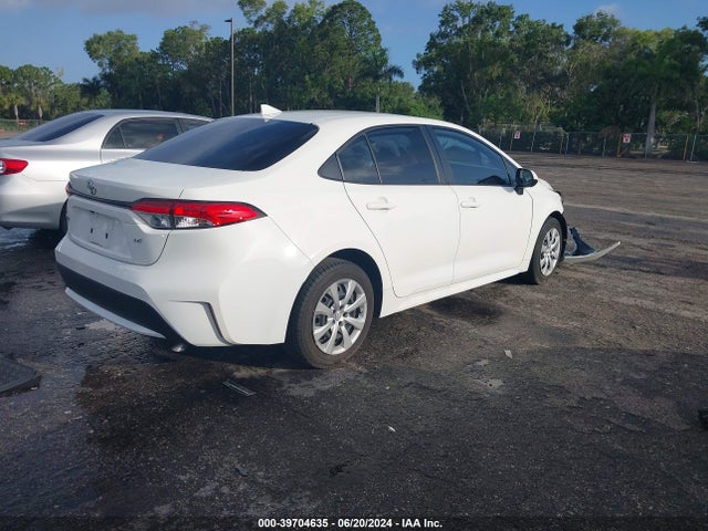 Toyota COROLLA LE 2022 JTDEPMAE3N3005248 Image 4