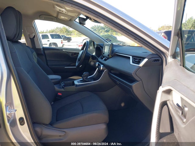Toyota RAV4 LE 2022 2T3H1RFVXNC211914 Image 5