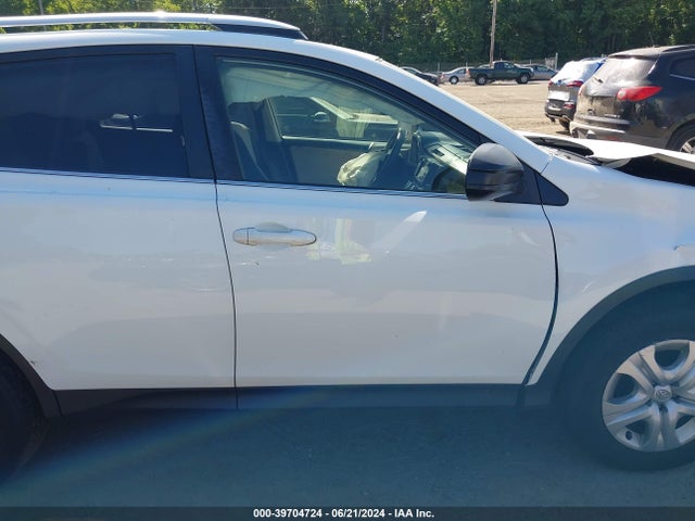 Toyota RAV4 LE 2014 JTMZFREV5EJ022981 Image 13