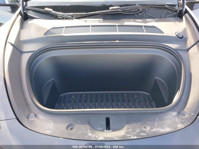 2024 TESLA MODEL Y 7SAYGDEE6RA239531 Photo 9