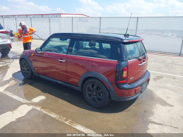 2010 MINI COOPER CLUBMAN WMWML3C59ATX38846 Photo 2