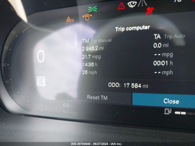 YV4L12UX4P2966974 Volvo Xc40 B5 Ultimate Dark Theme