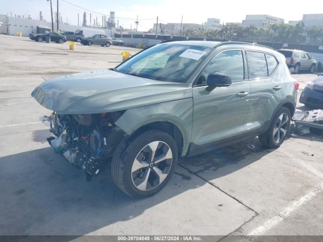 YV4L12UX4P2966974 Volvo Xc40 B5 Ultimate Dark Theme