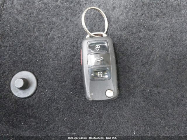 WVGAV7AX5GW069120 Volkswagen TIGUAN SE