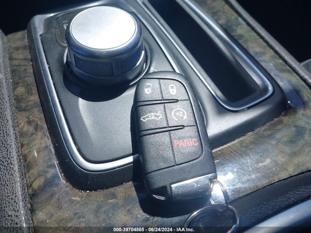 Chrysler 300C 2016 2C3CCAEG8GH151694 Image 11