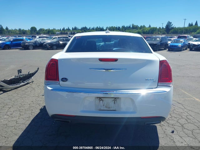 Chrysler 300C 2016 2C3CCAEG8GH151694 Image 17
