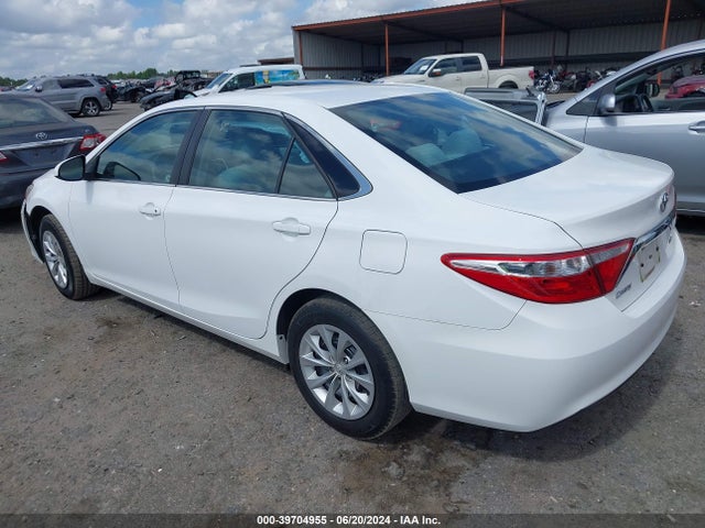 Toyota CAMRY LE 2017 4T1BF1FK6HU684171 Image 3