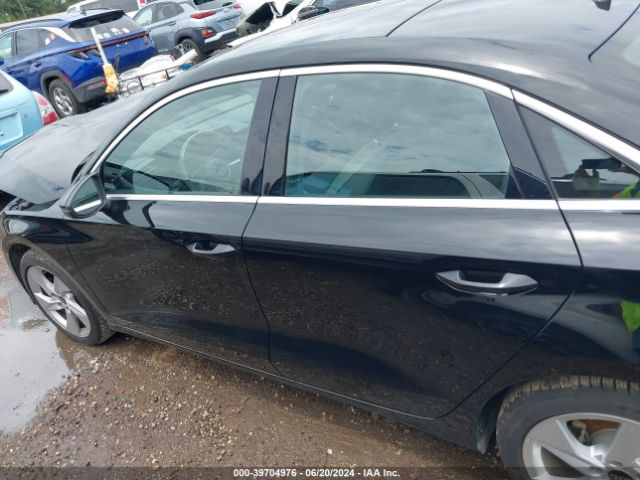 WAUAUDGY9PA102507 Audi A3 Premium 40 Tfsi Front-wheel Drive S Tronic