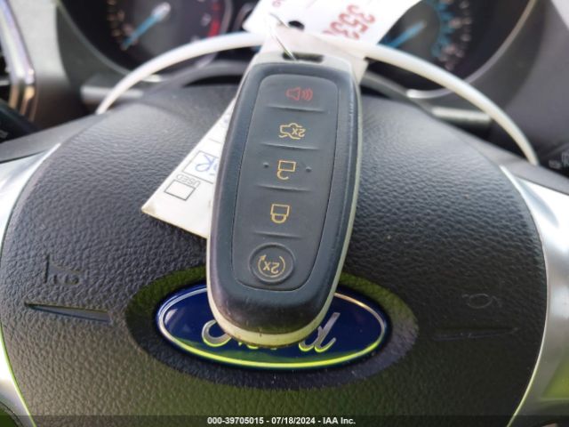 1FMCU9J92GUC73135 Ford Escape Titanium