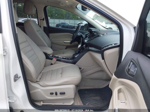 1FMCU9J92GUC73135 Ford Escape Titanium