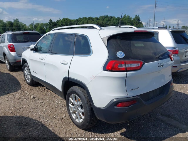 1C4PJMCB0HW507151 Jeep Cherokee Latitude 4x4