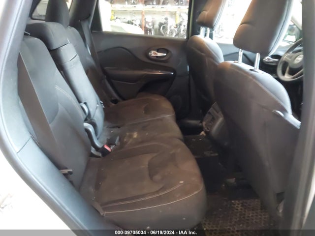 1C4PJMCB0HW507151 Jeep Cherokee Latitude 4x4