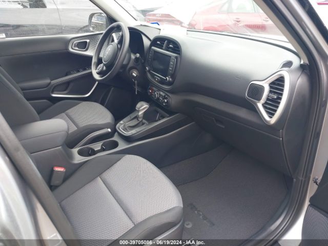 KNDJ23AU8R7914504 KIA SOUL LX