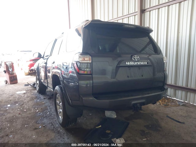 Toyota 4runner Sr5 Premium 2019 JTEZU5JRXK5197413 Image 3