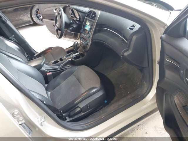 Chevrolet MALIBU 1LT 2015 1G11C5SLXFF134304 Image 5