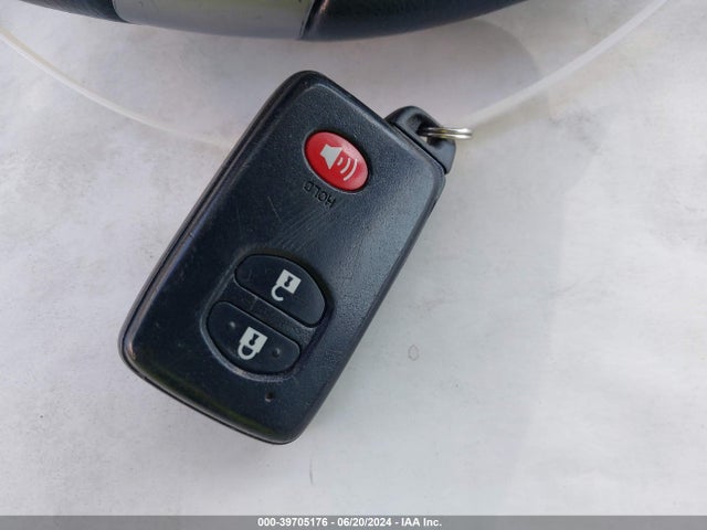 Toyota Prius V Four 2015 JTDZN3EU7FJ027656 Image 11