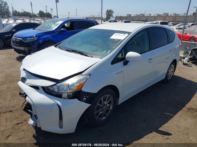 Toyota Prius V Four 2015 JTDZN3EU7FJ027656 Image 2