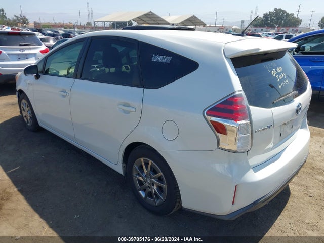 Toyota Prius V Four 2015 JTDZN3EU7FJ027656 Image 3