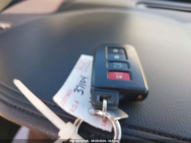 5TDKKRFH8FS051126 Toyota Highlander Xle V6
