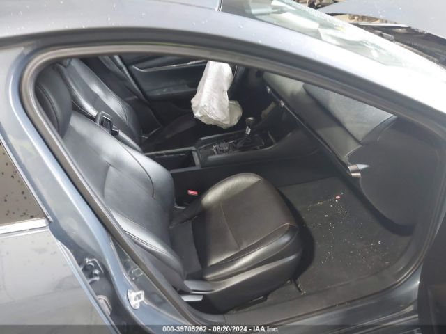 JM1BPANMXK1117586 Mazda Mazda3 Premium Package
