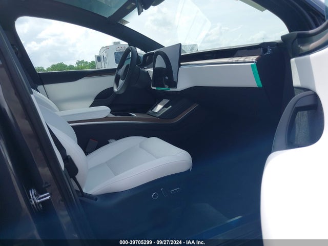 2024 TESLA MODEL X 7SAXCBE54RF444358 Photo 4