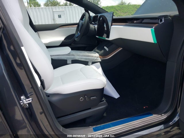 2024 TESLA MODEL X 7SAXCBE53RF445338 Photo 4