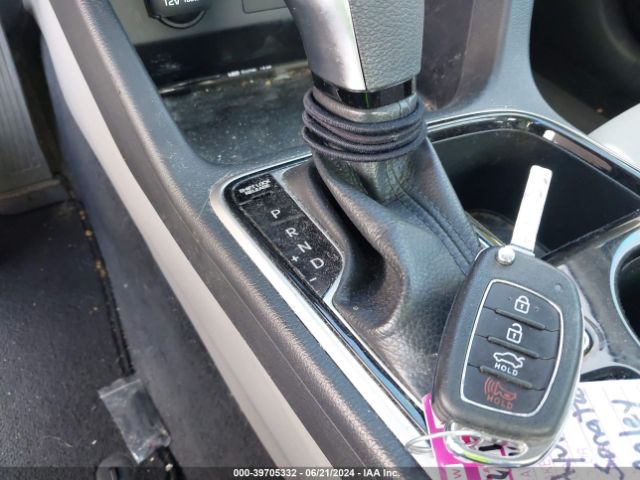 5NPE24AF1KH769557 Hyundai SONATA SE